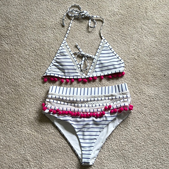 Tularosa Other - EUC Tularosa Blue, white and Pink swim set